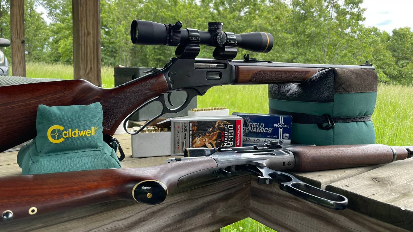 Feature R953030 and old lever action beside